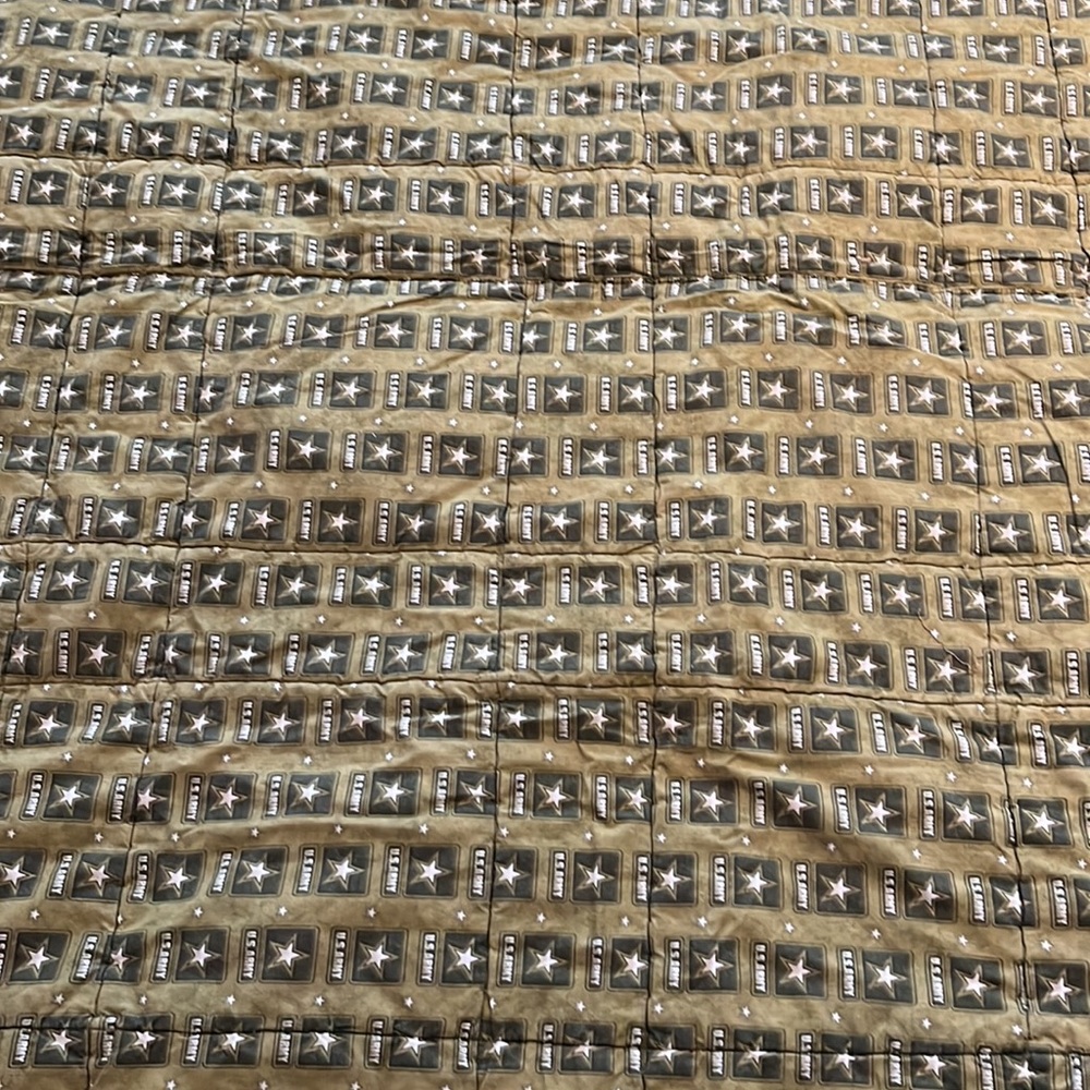 Army Quilt Throw - Picture 7 of 7